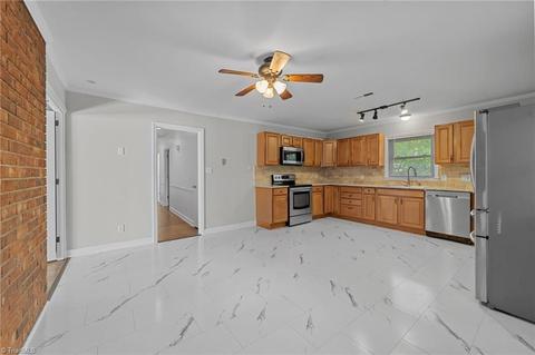1710 Windsor Dr, High Point, NC 27262 photo 15