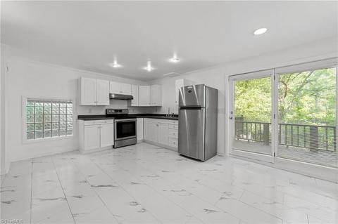 1710 Windsor Dr, High Point, NC 27262 photo 8
