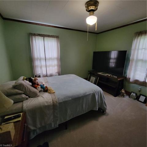117 Sunset Dr, King, NC 27021 photo 4