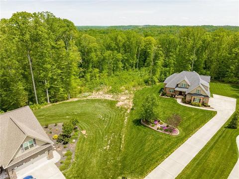 236 Bandelier Ct, Clemmons, NC 27012