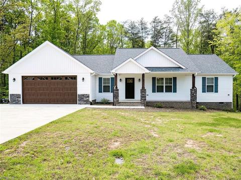 327 Price St, Stoneville, NC 27048