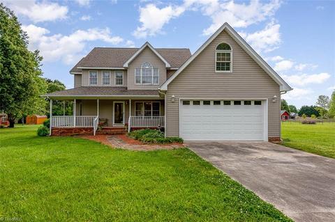 2281 Wayne White Rd, Pleasant Garden, NC 27313