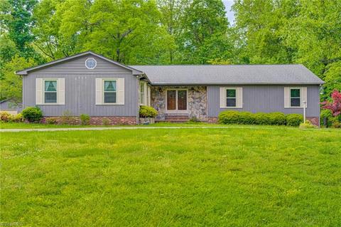 2505 Rettrop Dr, Mcleansville, NC 27301