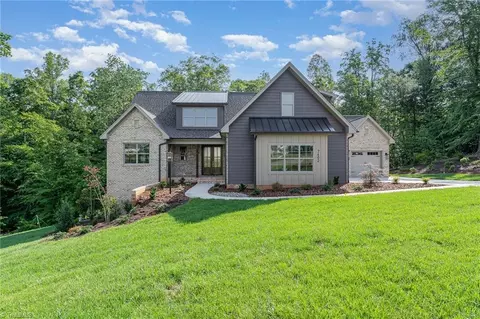 7602 White Retreat Ct, Stokesdale, NC 27357