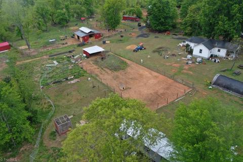 150 Leffew Dr, Eden, NC 27288 photo 11