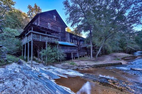 318 Elkin Creek Mill Rd, Elkin, NC 28621