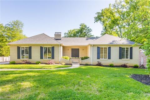 6 Montrose Ct, Greensboro, NC 27410