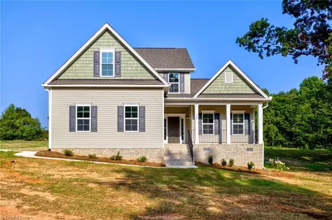 135 Rod Ct, Mocksville, NC 27028