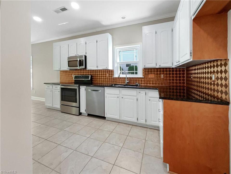  915 Wellesley Place Dr, Lewisville, NC 27023 photo 8