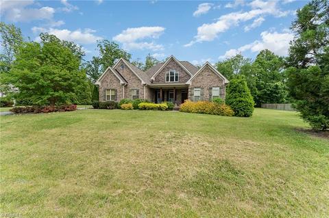 8432 Cripplegate Trce, Browns Summit, NC 27214 photo 3