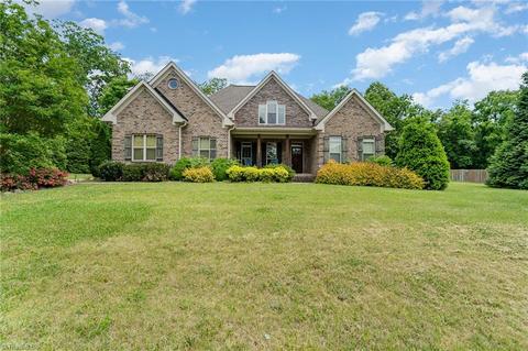 8432 Cripplegate Trce, Browns Summit, NC 27214 photo 1