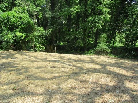 1438 Madison St, High Point, NC 27262 photo 4