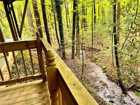 658 Jonathan Dr, Lowgap, NC 27024 photo 6