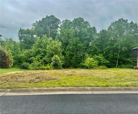 1767 Ramhurst Dr, Clemmons, NC 27012