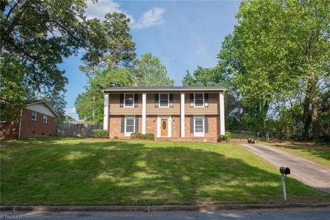2519 Cezanne Dr, Greensboro, NC 27407