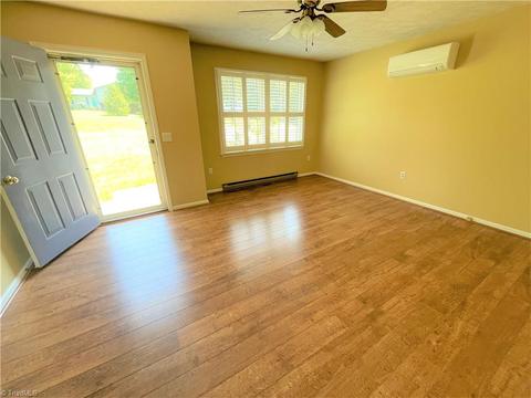 140 Maple Ridge Dr, King, NC 27021 photo 6