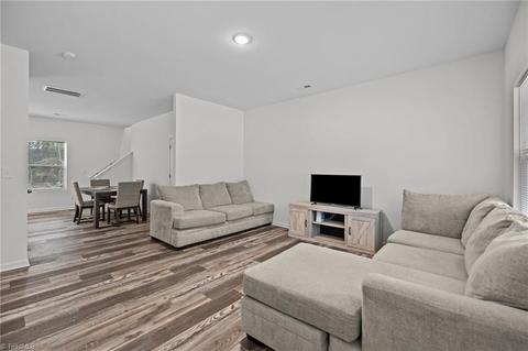 185 Pinecroft Ln, Spencer, NC 28159 photo 4
