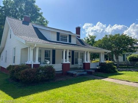 425 Bridge St, Eden, NC 27288