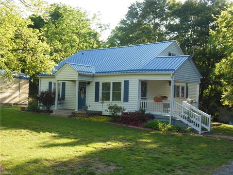 1461 Northview Church Rd, Sandy Ridge, NC 27046