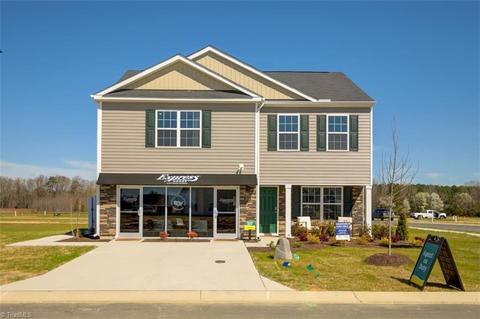 224 Carriage Cove Cir #7, Mocksville, NC 27028