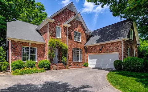 1008 Blanton Pl, Greensboro, NC 27408