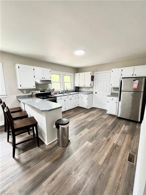 711 Carr St, High Point, NC 27262 photo 7