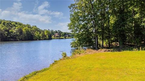 2018 La Dora Dr, High Point, NC 27265 photo 6