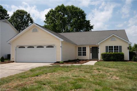 1009 Flintwood Ct, High Point, NC 27265