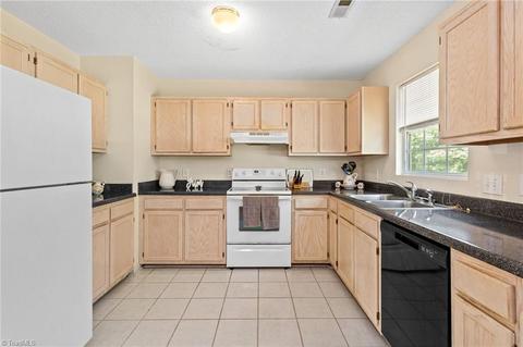 602 Rosecrest Dr, High Point, NC 27260 photo 7