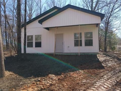 1108 E Stadium Dr, Eden, NC 27288 photo 1
