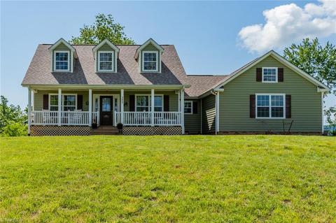 725 Luther Ridge Rd, Millers Creek, NC 28651