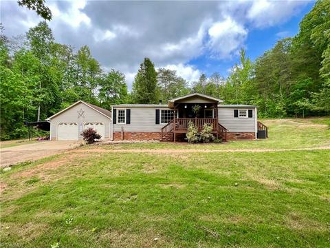 1060 Burch Tree Rd, King, NC 27021 photo 1