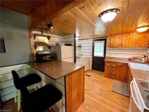 1060 Burch Tree Rd, King, NC 27021 photo 12
