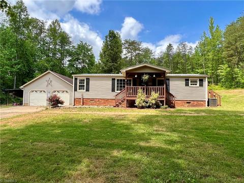 1060 Burch Tree Rd, King, NC 27021 photo 3