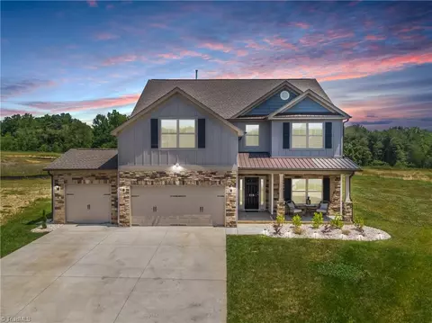 110 Marquise Ct, Trinity, NC 27370 photo 3