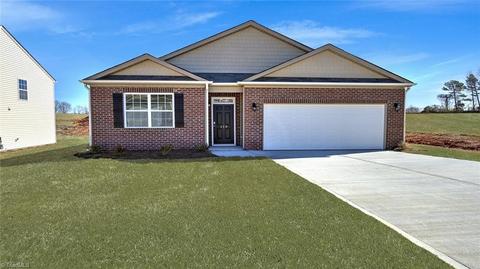214 Rose Wind Way, Mayodan, NC 27027