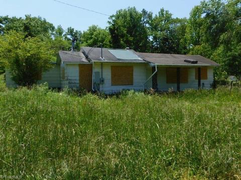 664 Farmer Rd, Denton, NC 27239