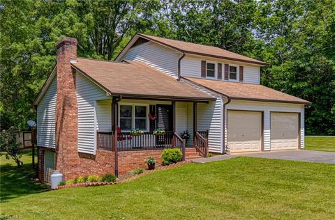 1862 Chestnut Grove Rd, King, NC 27021