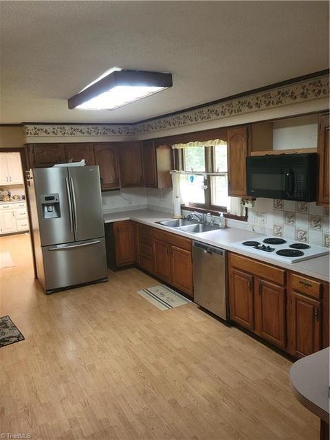 4555 Irwin St, Trinity, NC 27370 photo 8