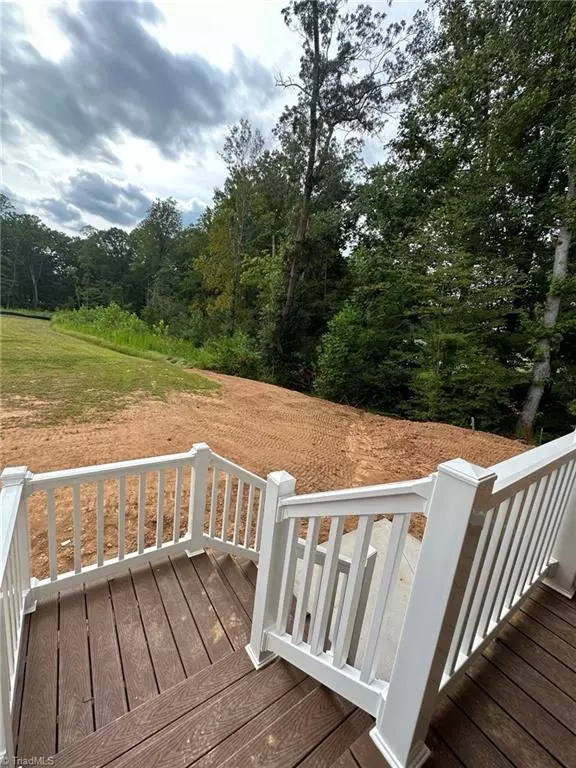  5911 Crossview Dr, Kernersville, NC 27284 photo 13