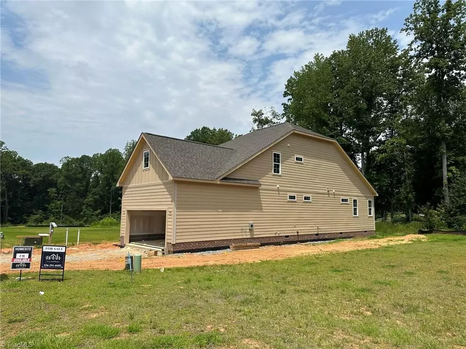  5911 Crossview Dr, Kernersville, NC 27284 photo 3
