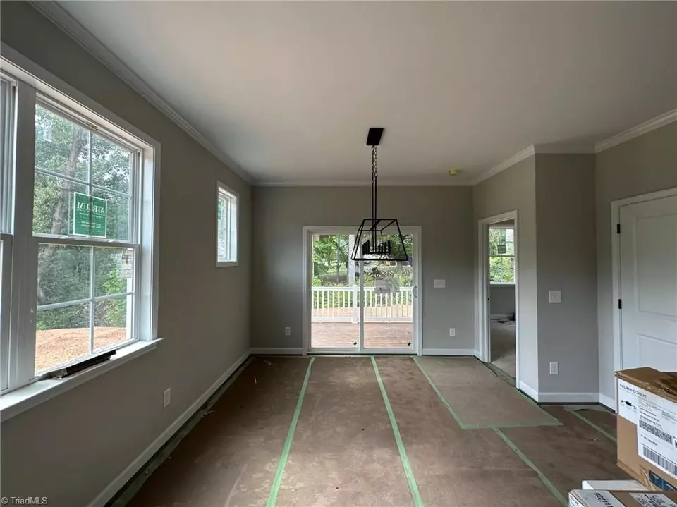  5911 Crossview Dr, Kernersville, NC 27284 photo 9