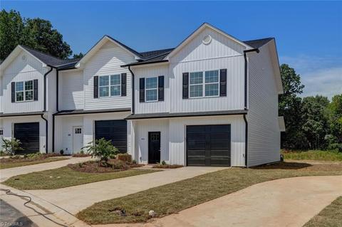 614 Pompano Dr, Greensboro, NC 27410