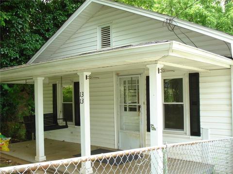 1313 Fairfield Dr, Winston Salem, NC 27127