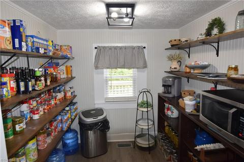 210 Carson Rd, Pilot Mountain, NC 27041 photo 7
