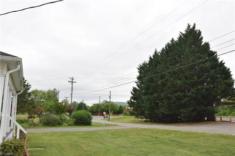 210 Carson Rd, Pilot Mountain, NC 27041 photo 16
