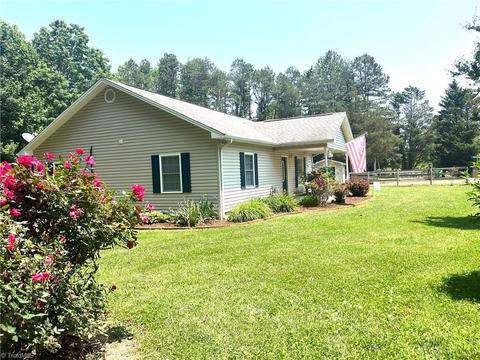 111 Hidden Springs Trl, Ararat, NC 27007