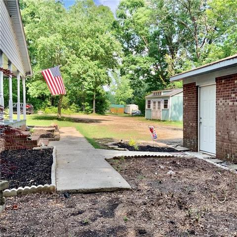 4517 Roselee Dr, Trinity, NC 27370 photo 6