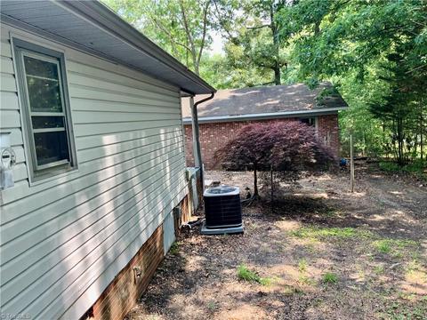 4517 Roselee Dr, Trinity, NC 27370 photo 11