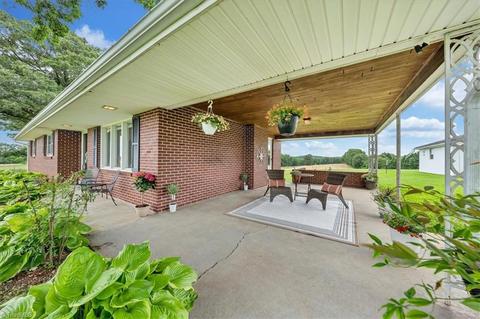 2114 Sago Rd, Penhook, VA 24137 photo 3